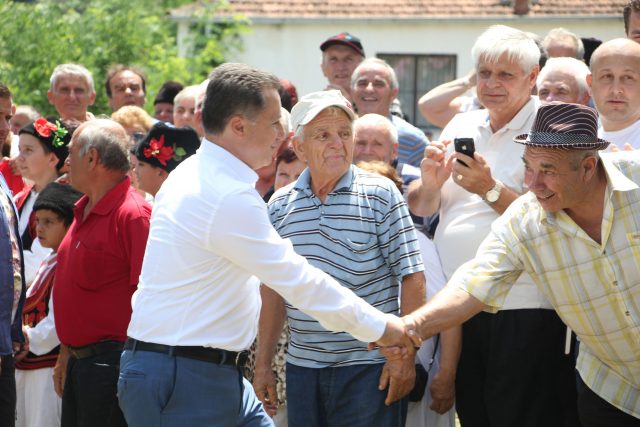 gruevski-trnovo-gragjani3-640x427