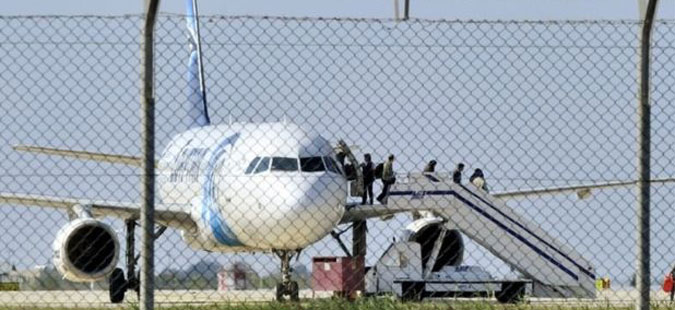 Заврши заложничката криза со египетскиот авион