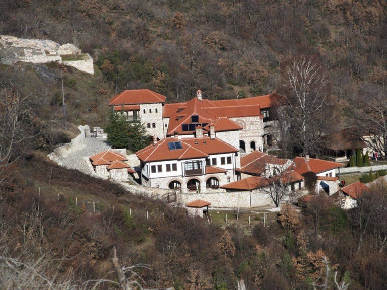 Груевски: Се заокружува реконструкцијата и изградбата на манастирскиот комплекс Зрзе