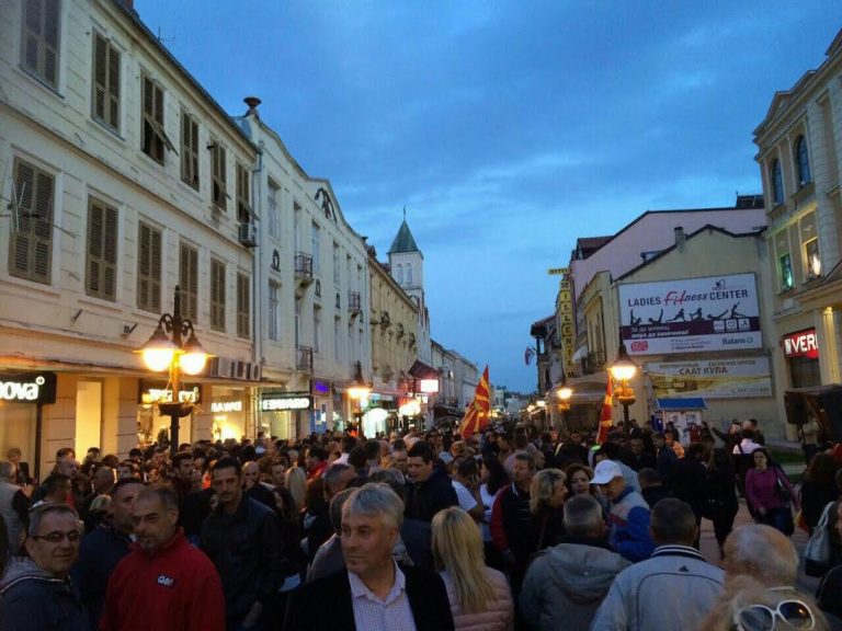 Битолчани и вечерва масовно ЗА избори на 5-ти јуни и и НЕ за деструкциите на СДСМ