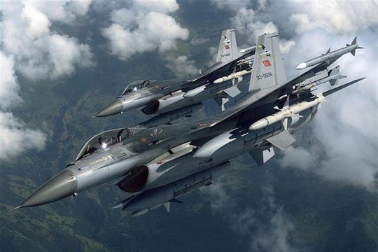 Турски авиони нападнаа цели на ПКК